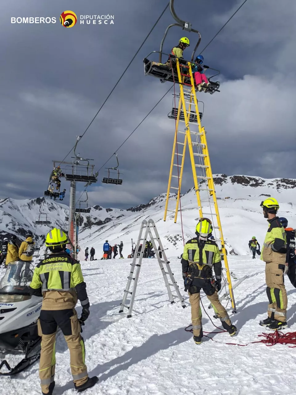Rescate telesilla Astun Bomberso Huesca