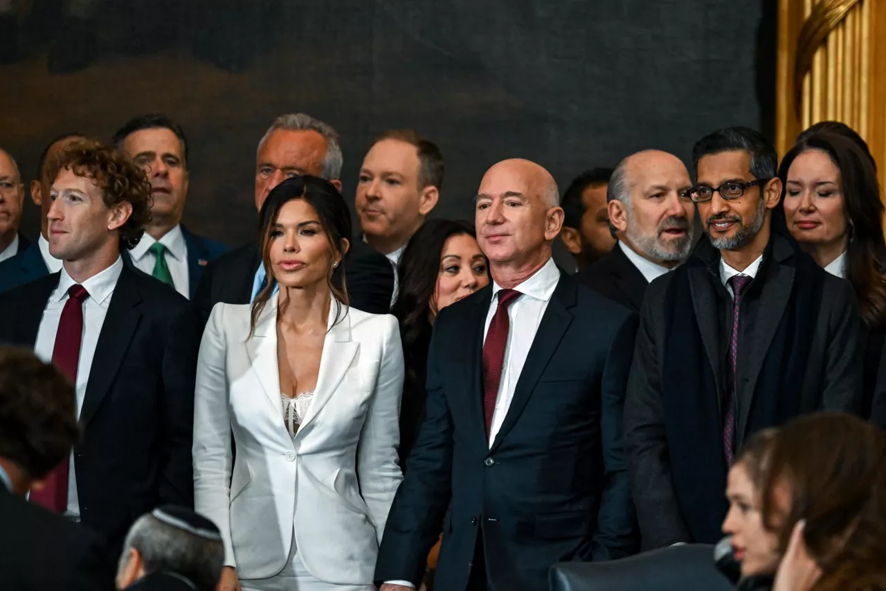 Mark Zuckerberg, Jeff Bezos y Sundar Pichai Google