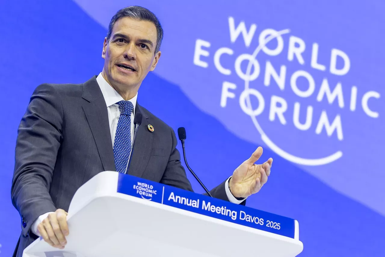 pedro sanchez davos EFE