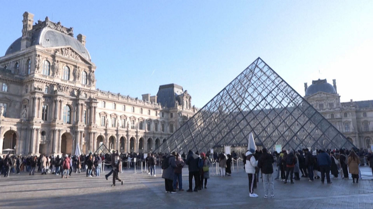 20250123205747_museo-del-louvre-paris_