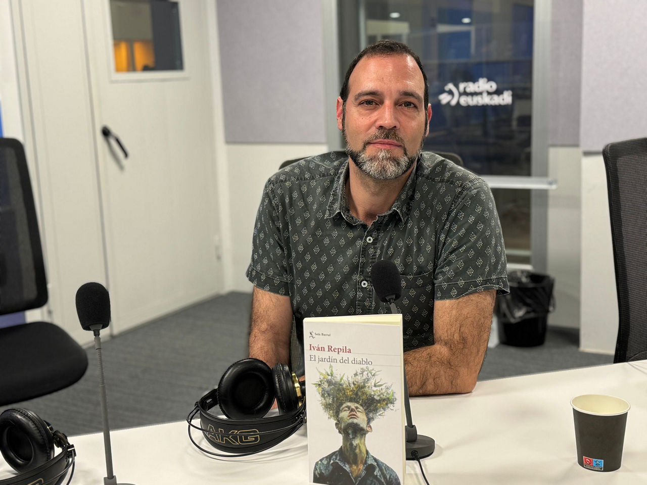 El escritor Iván Répila