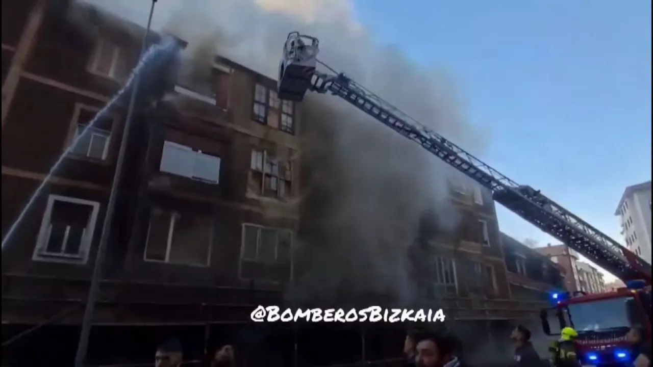 20250131193650_basauri-incendio_
