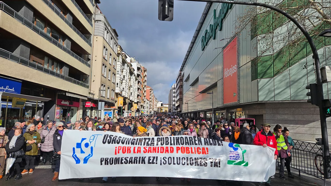 Osasungintza Publikoa manifestazioa OPA