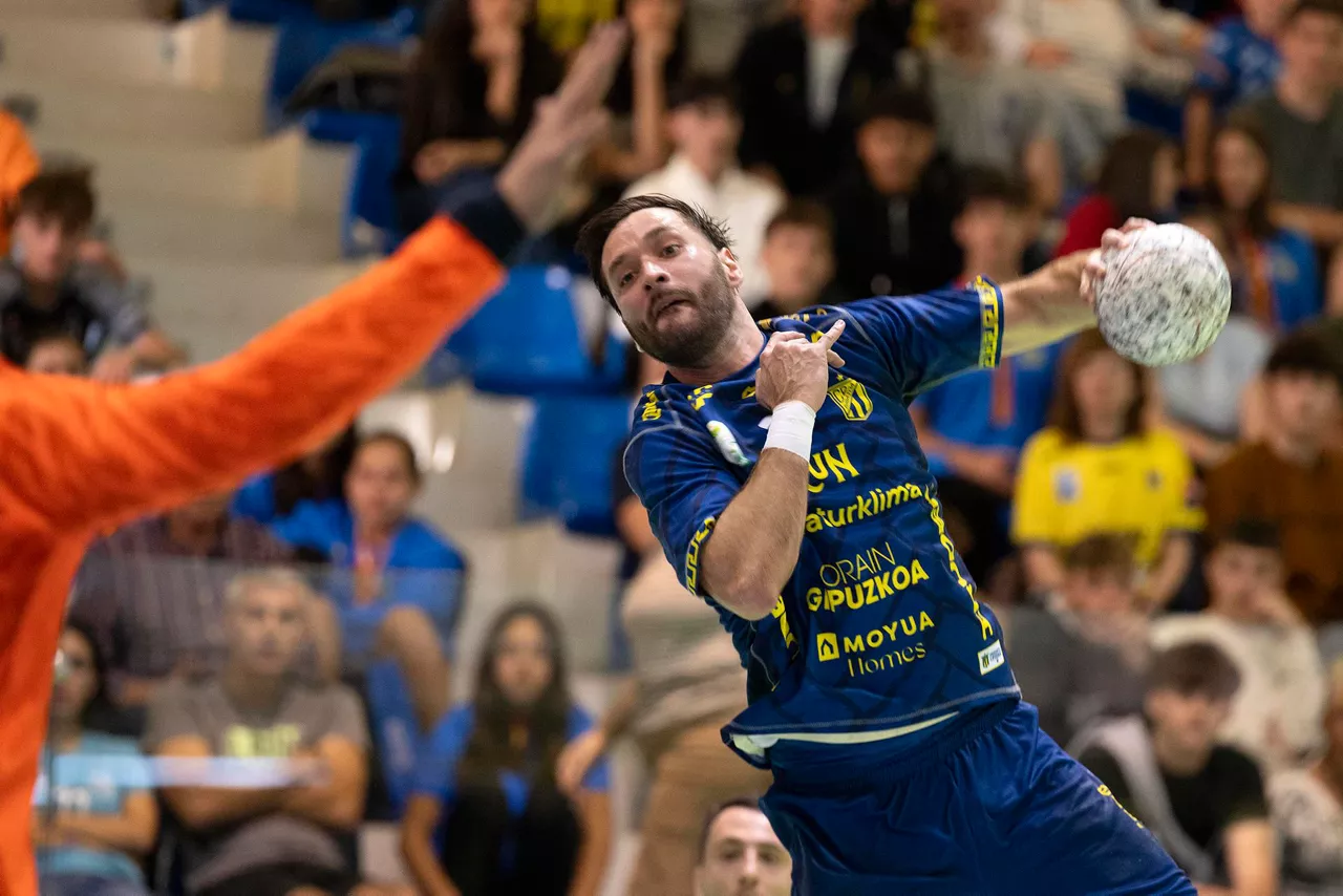 Iñaki Cavero Bidasoa eskubaloia