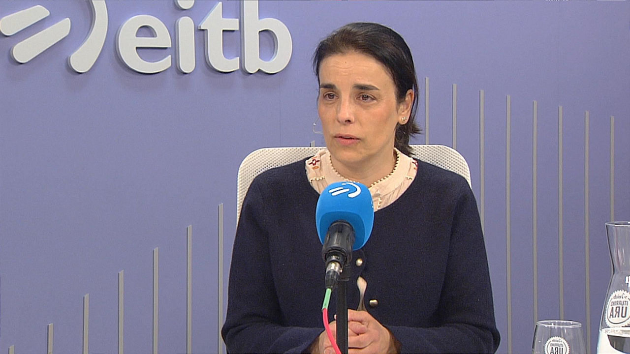 Marta Buesa durante la entrevista en Radio Euskadi. Foto: EITB