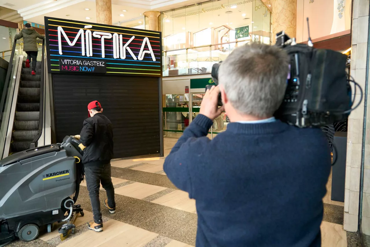 Mitika diskoteka EFE