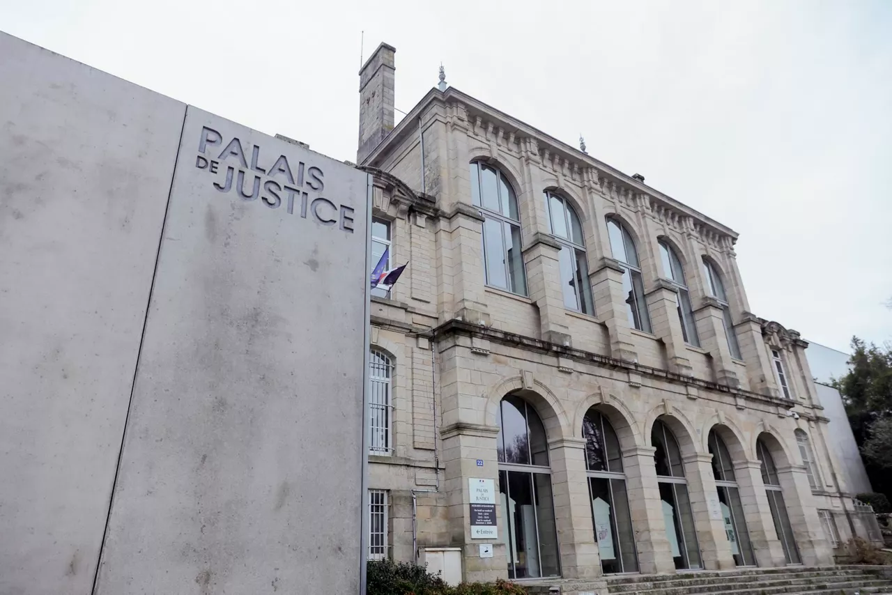 palacio-justicia-vannes-juicio-pederastia-bretaña-joel-le-scouarnec-efe