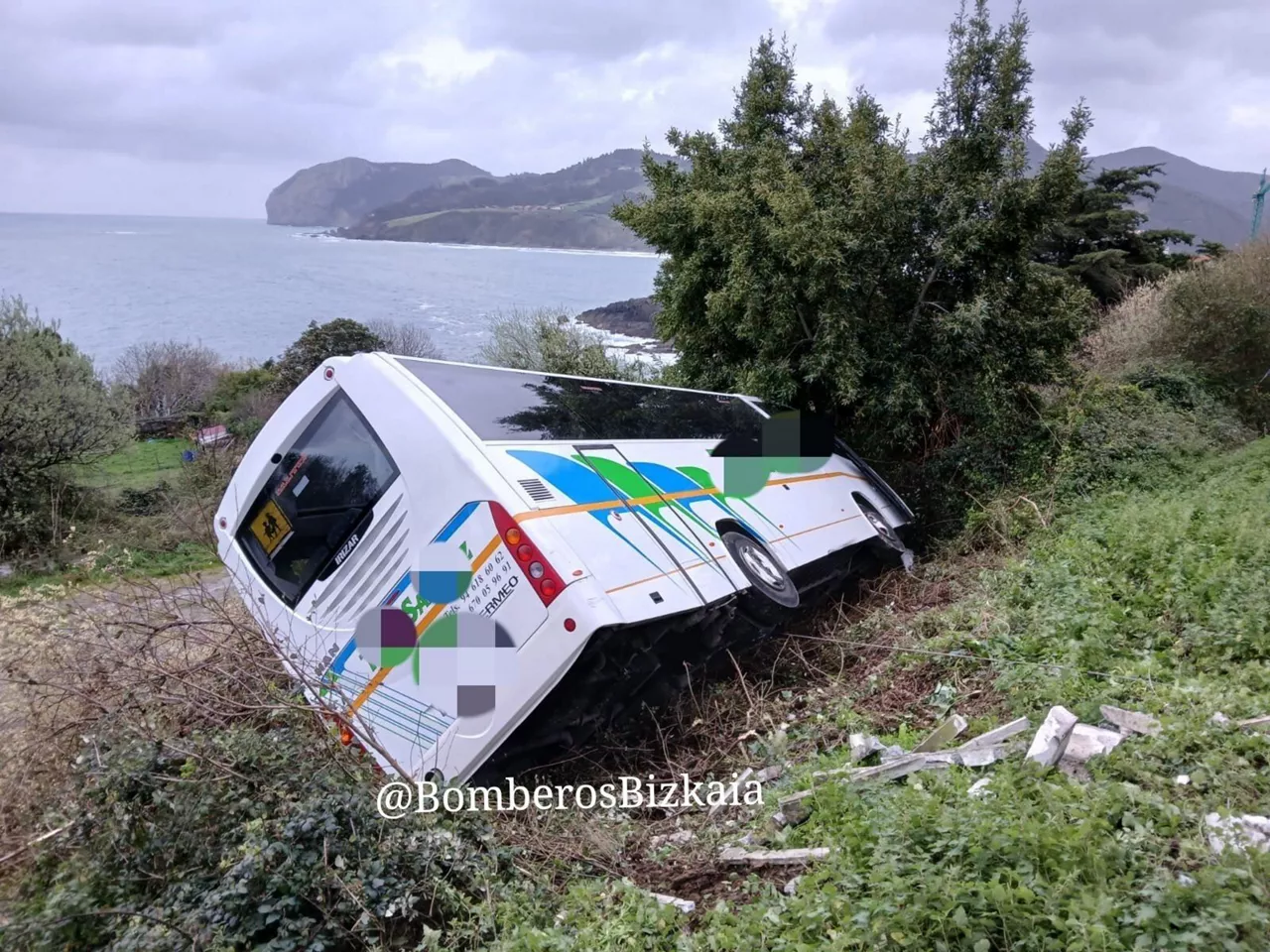 Mundaka autobus istripua bomberos bizkaia