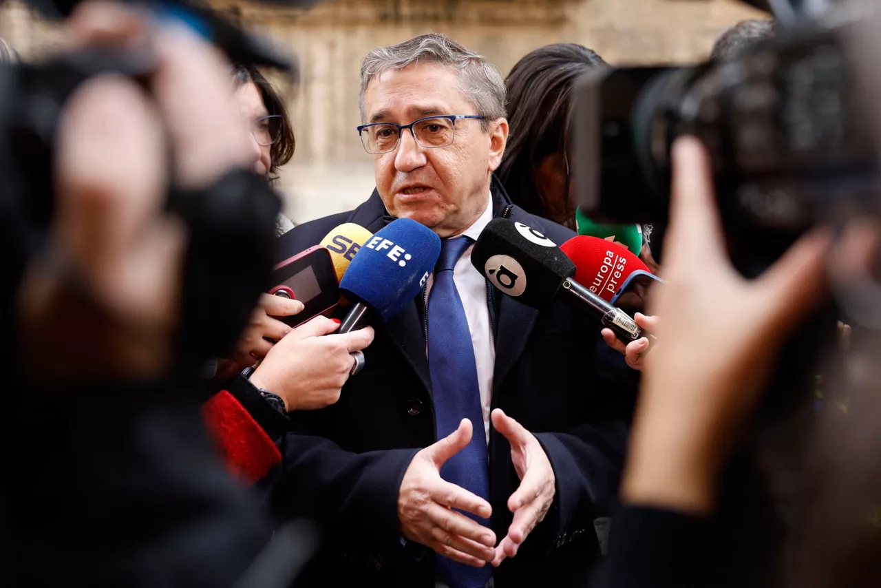 Jose-Antonio-Rovira-hezkuntza-bonba-abisua-Valentzia-EFE
