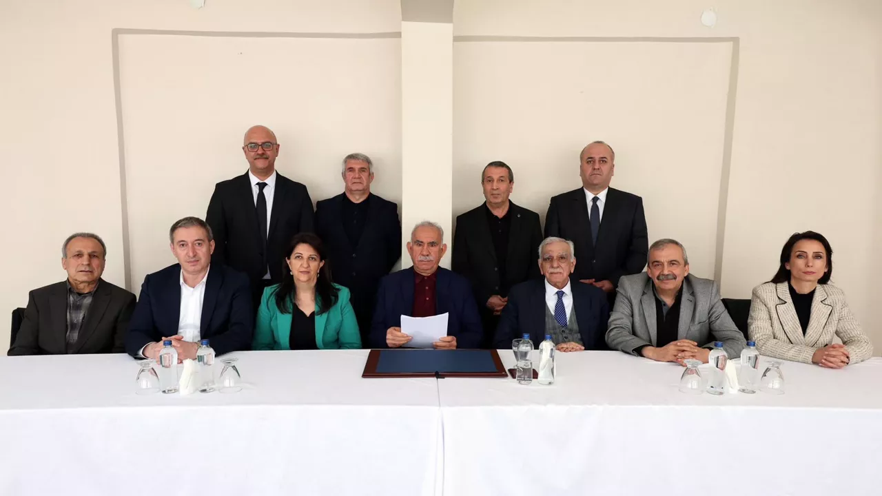 miembros-DEM-Ocalan-kurdo-Turquia-efe