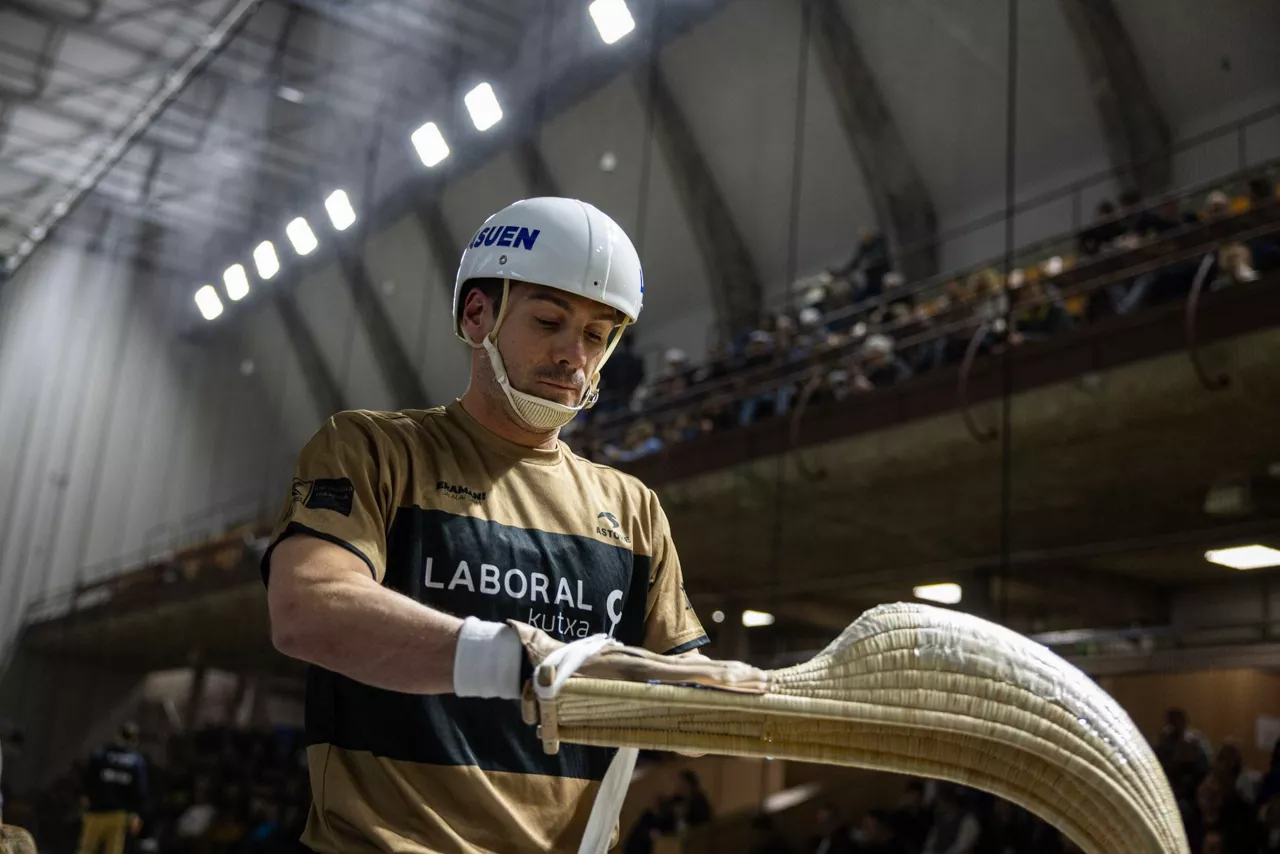 XABI_BARANDIKA_ERAMAN_BANAKAKO_SERIES_ZESTA_JARTZEN