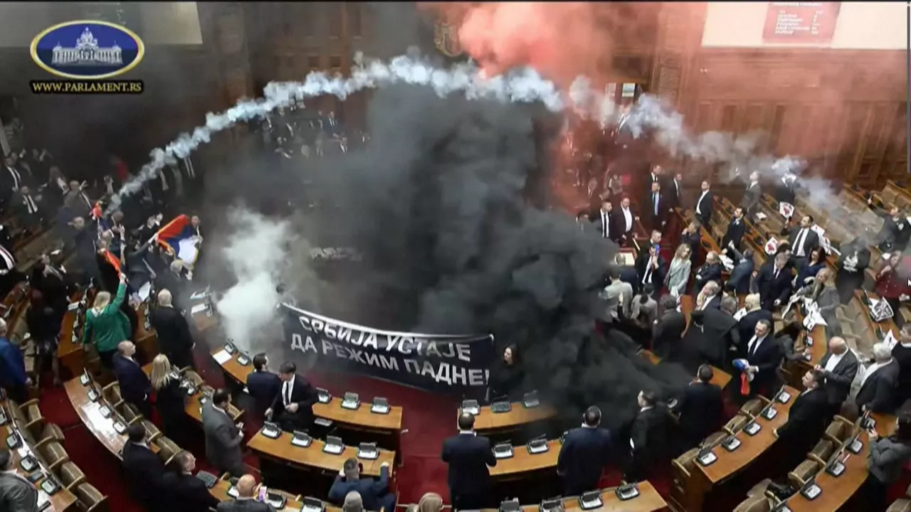 20250304175013_serbia-parlamento_