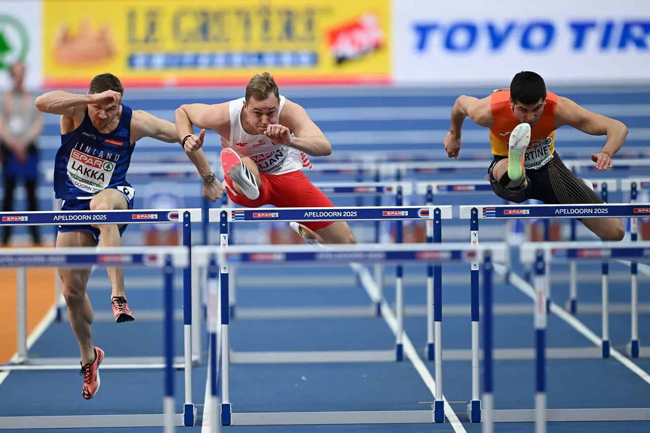 Asier Martínez (derecha) en la final. Foto: EFE.