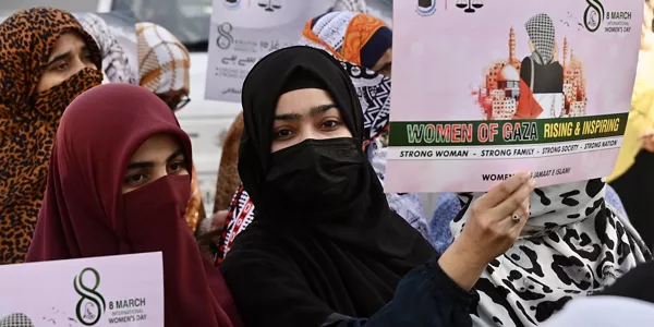 8M en Pakistán, a favor de las mujeres de Gaza. EFE. 