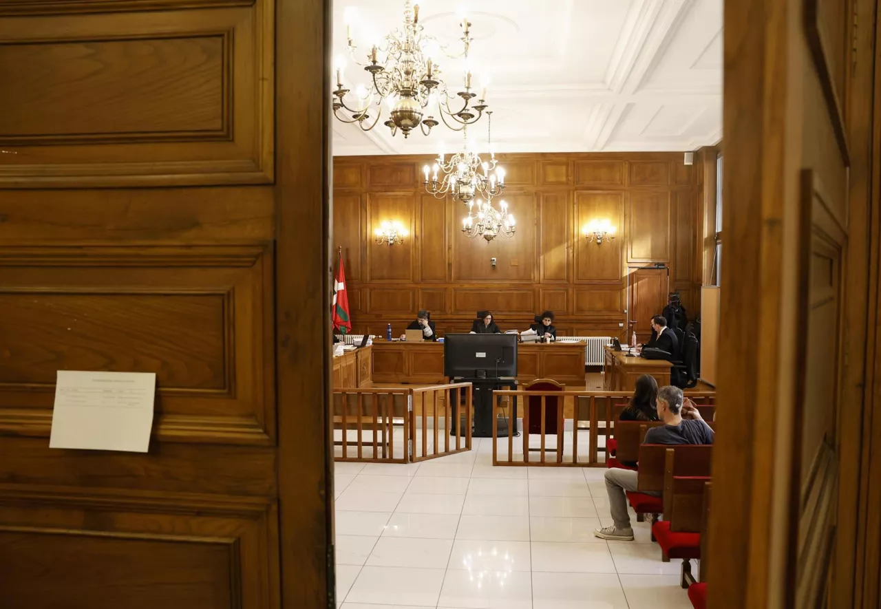 juicio epaiketa monitor surf hondarribia efe