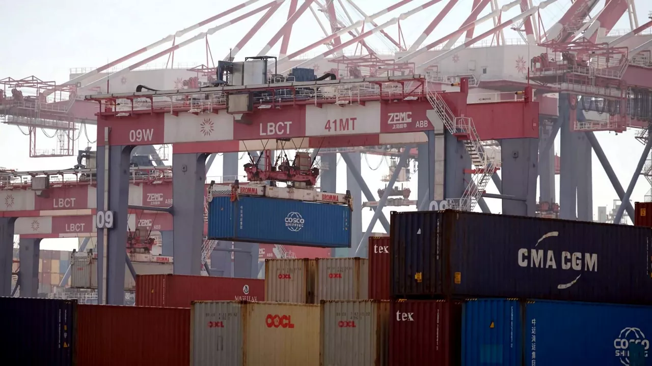 Los-Angeles-contenedores-puerto-efe
