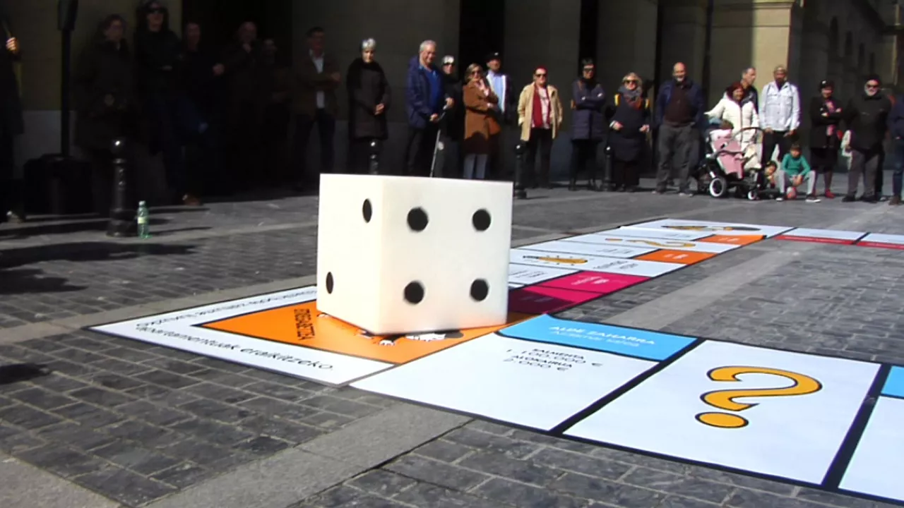 20250316140626_eh-bildu-monopoly-etxebizitza_