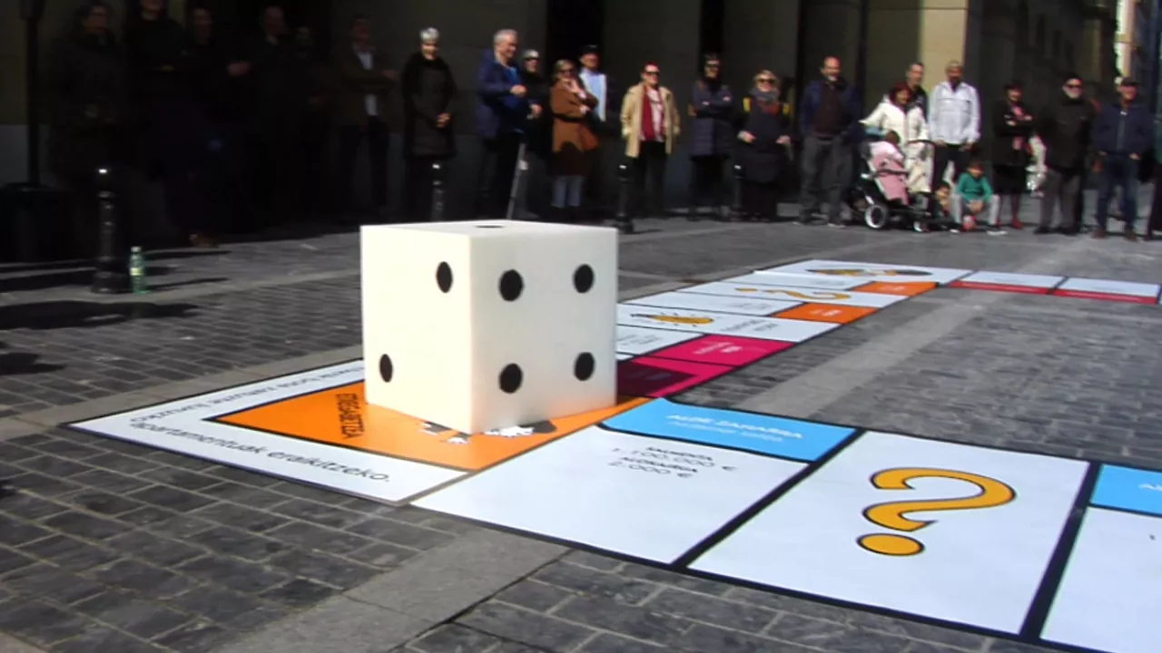 20250316153013_monopoly-etxebizitza-eh-bildu_