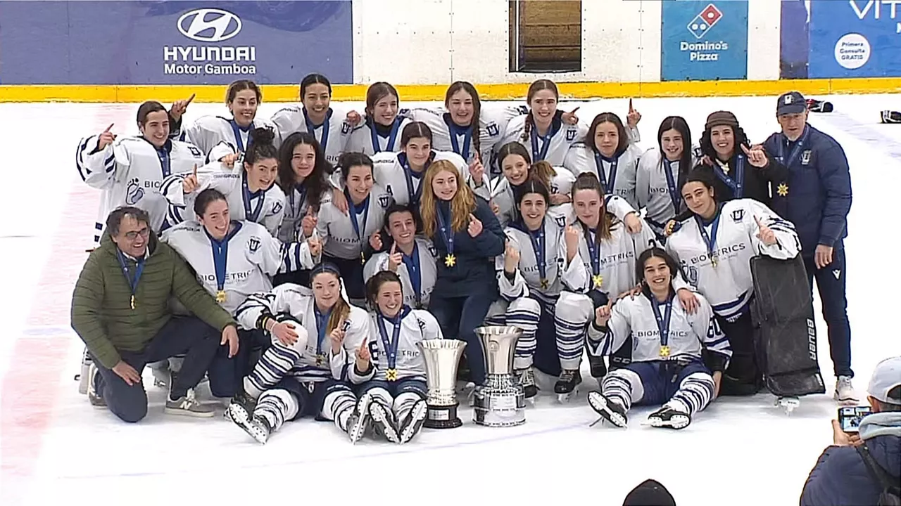 Txuri-Urdin hockey hielo