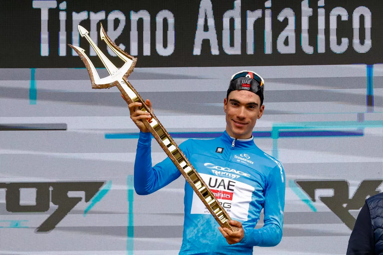 Juan Ayuso conquista el trindente de la Tirreno-Adriático
