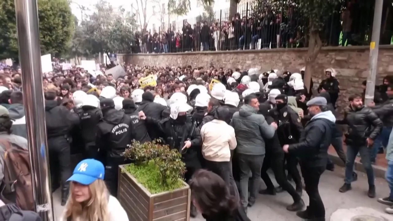20250319193235_estambul-protestas_