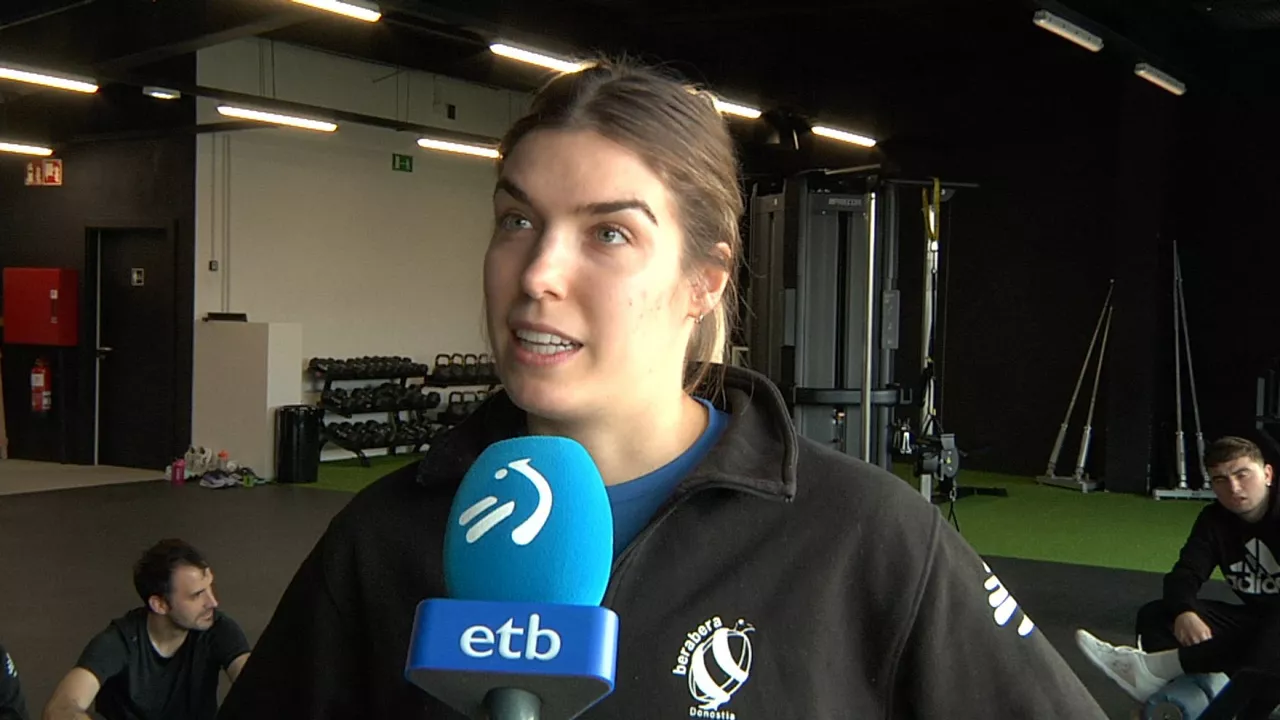 Anne Erauskin, Super Amara Bera Berako jokalaria