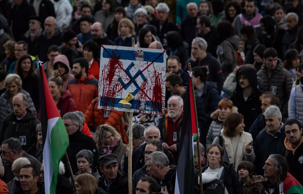 Gernika-Palestina-donostia-EFE3