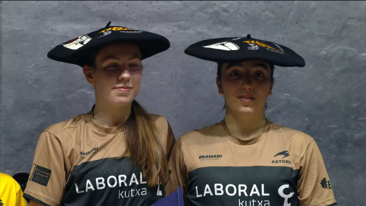 20250324213120_helena-eta-arai-txapelak_