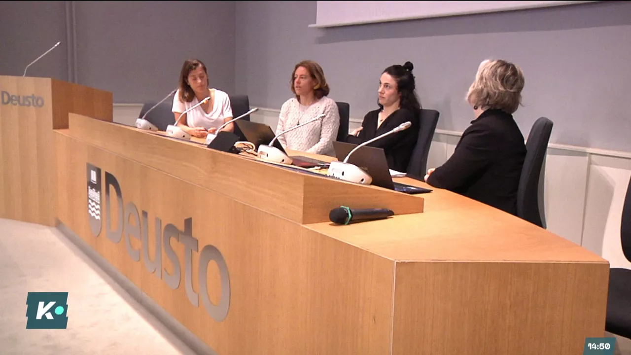 Kirol minorizatuei buruzko mahai-ingurua egin dute