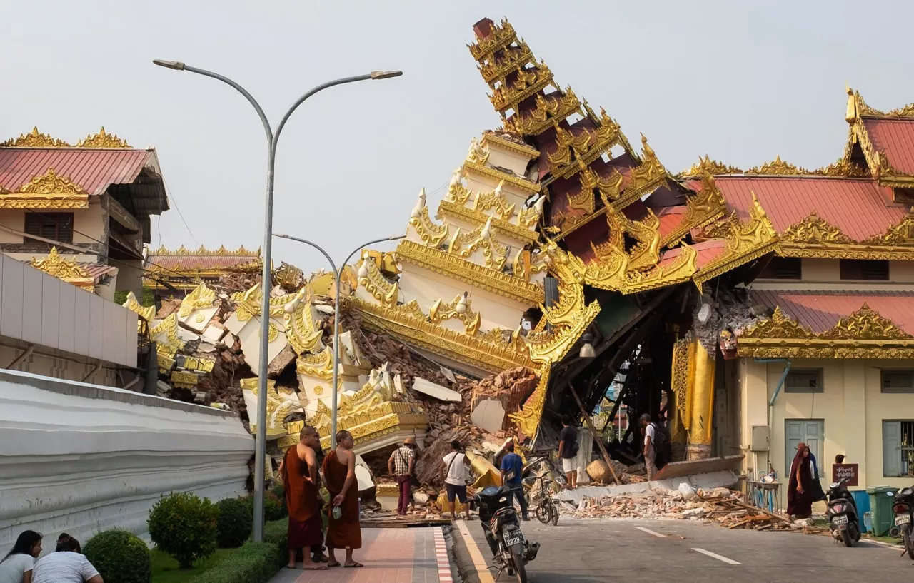 myanmar_lurrikara_tenplua efe