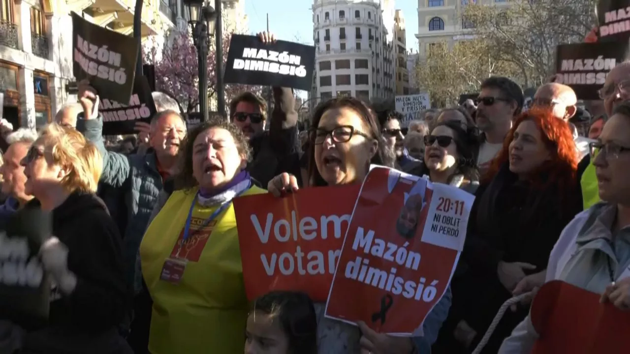 20250329182707_mazonen-kontrako-manifestazio-valentzian_