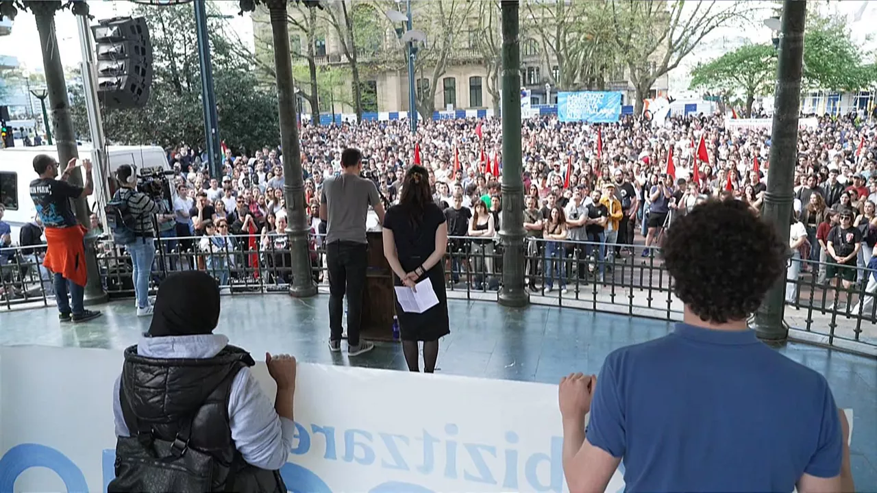 Donostia-etxebizitza-manifestazioa-eitb