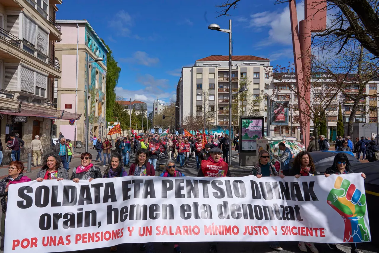 pentsiodunak gasteiz manifestazioa