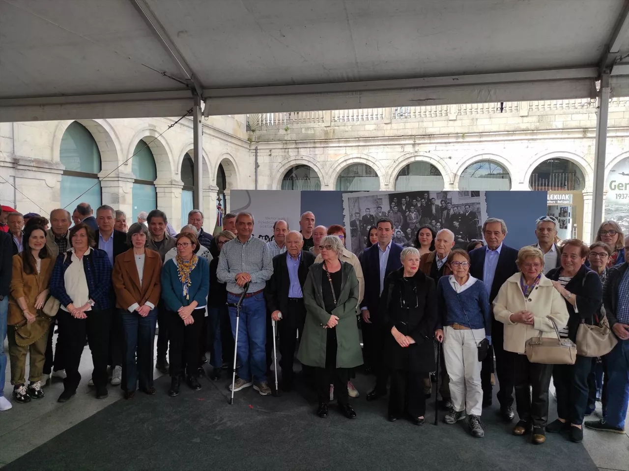 EuropaPress_6626752_familiares_gudaris_batallon_gernika_fallecidos_batalla_pointe_grave_francia