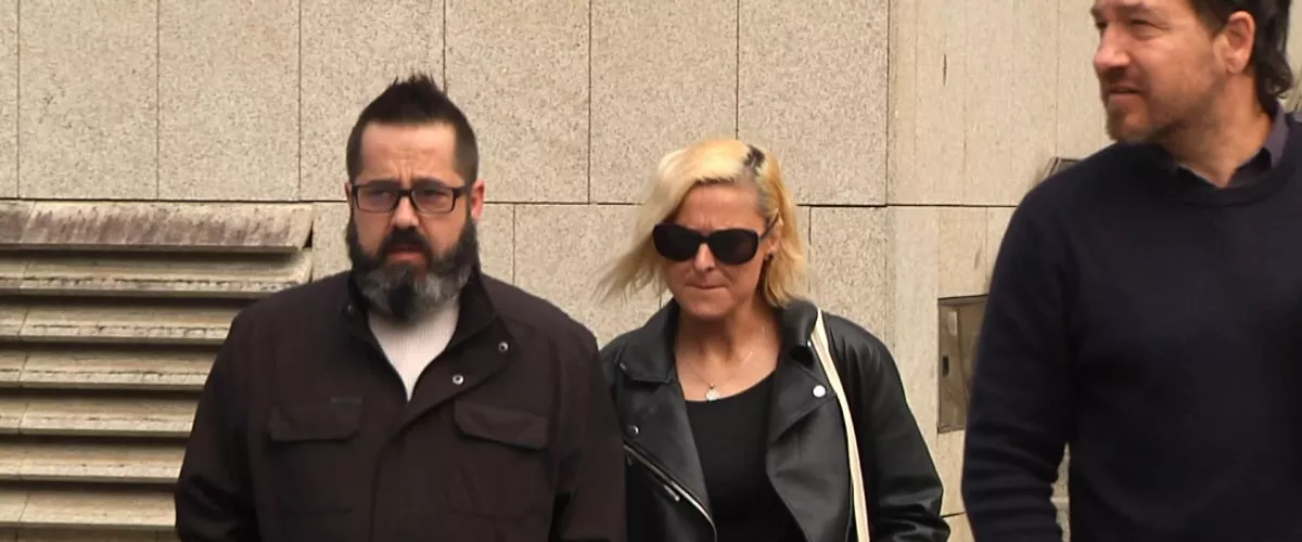 Amaia Zabarte senarrarekin eta abokatuarekin