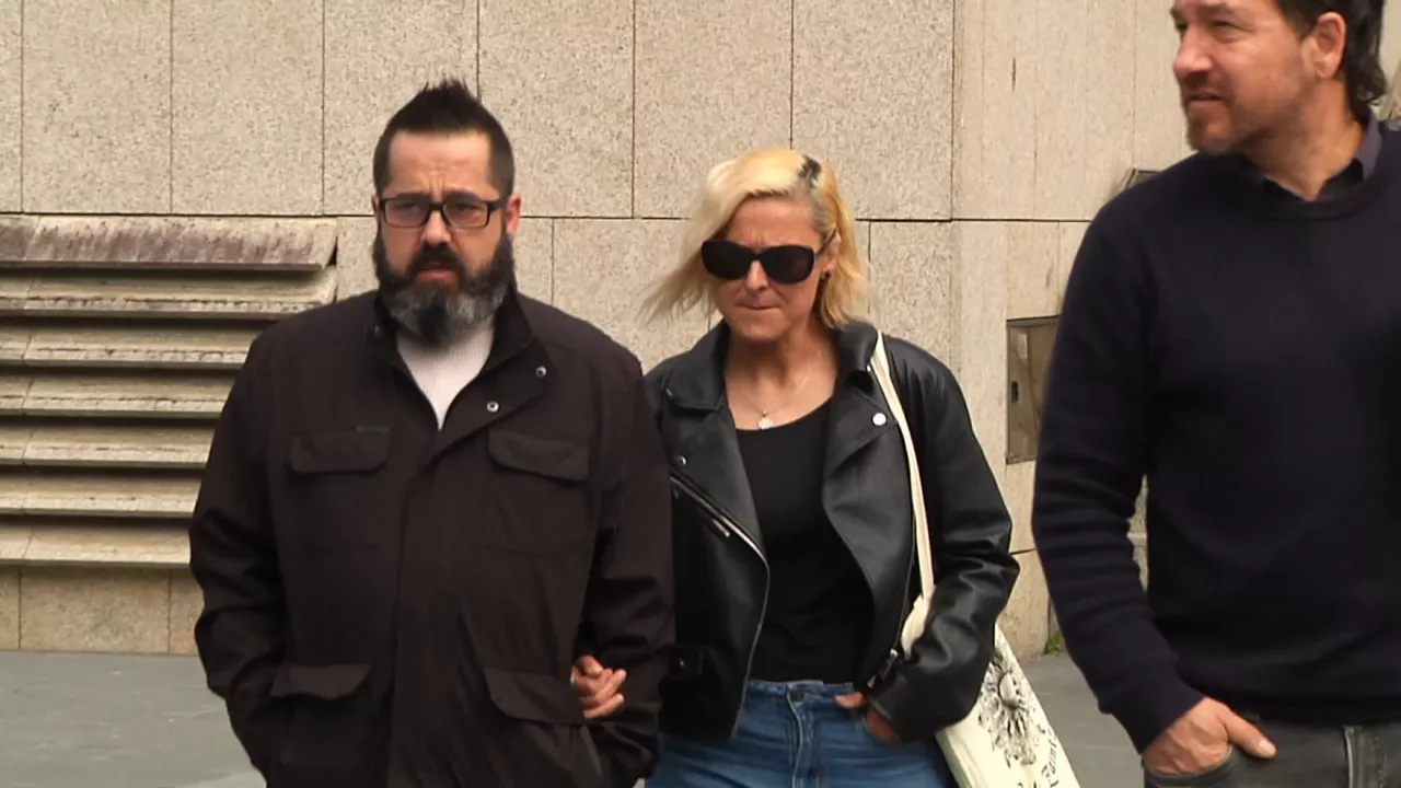 Amaia Zabarte senarrarekin eta abokatuarekin