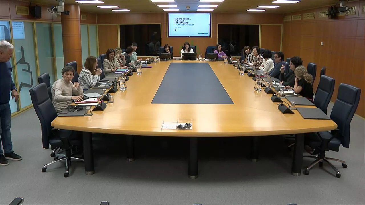 comision-educacion-parlamento-vasco-eitb