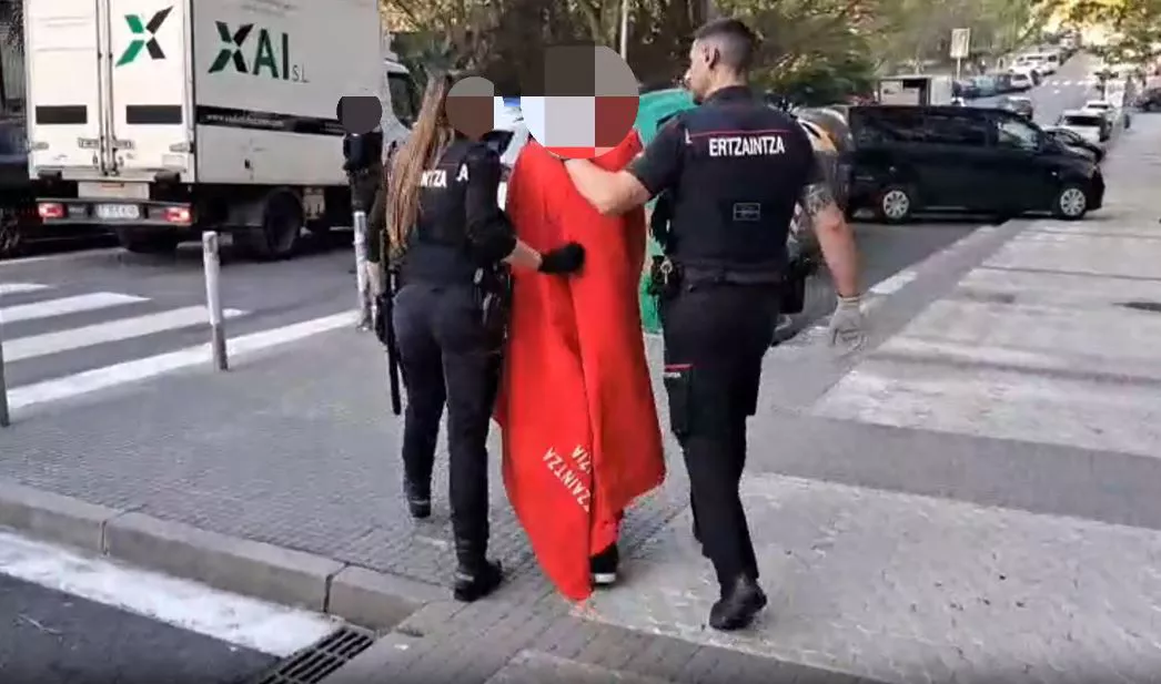 ertzaintza_atxiloketa_donostia_bidebieta
