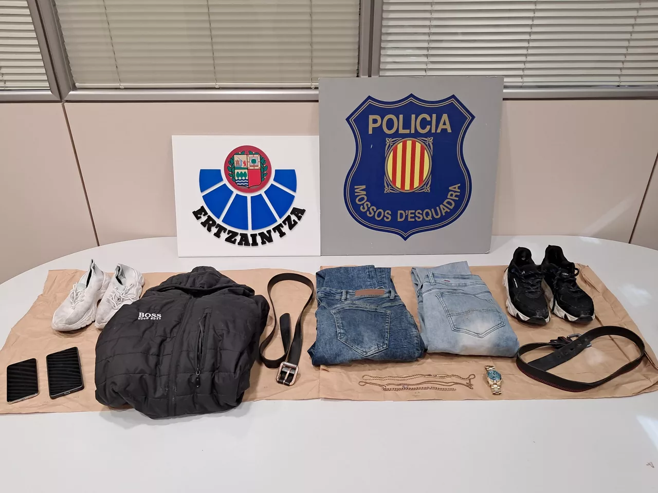 ertzaintza esquadra mossoak hilketa ikerketa tarragona irun