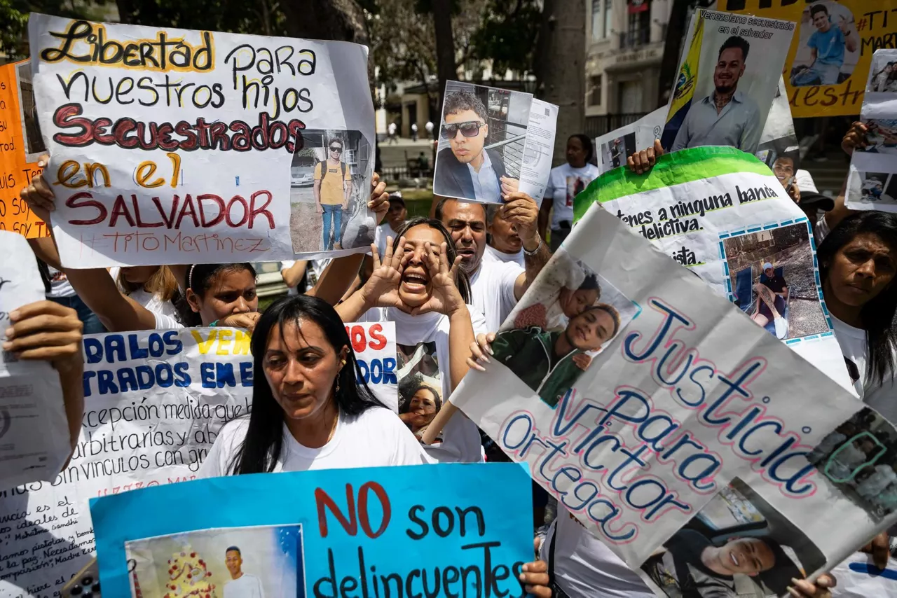 familiares-venezolanos-encarcelados-en-salvador-efe