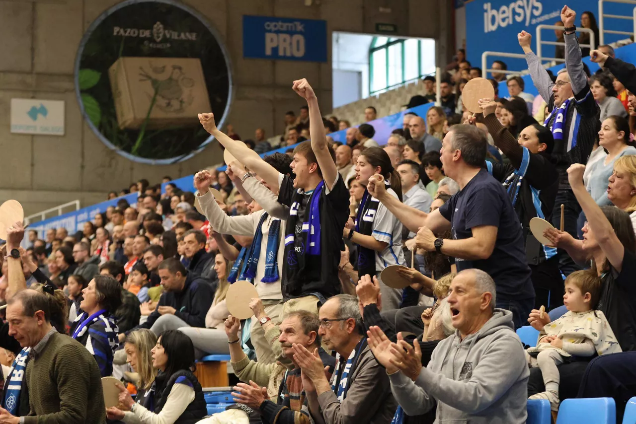 IDK Euskotrenen zaleak. Argazkia: IDK Euskotren