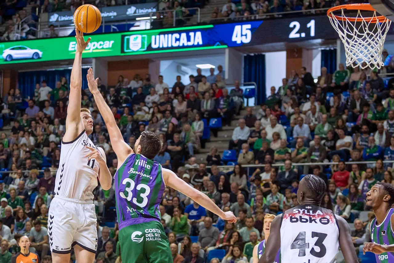 unicaja_bilbao_basket_tillie_ridder