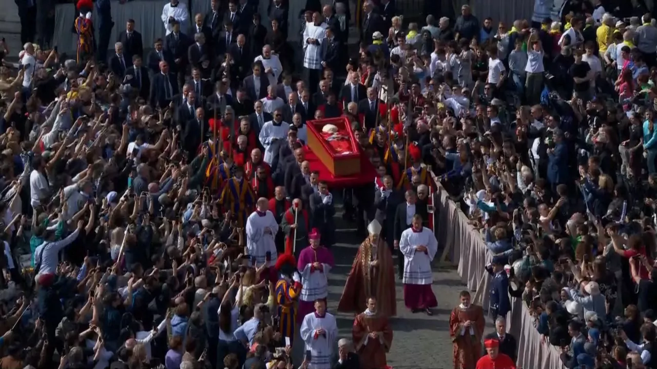 20250423093955_papa-francisco-paseo-eitb_