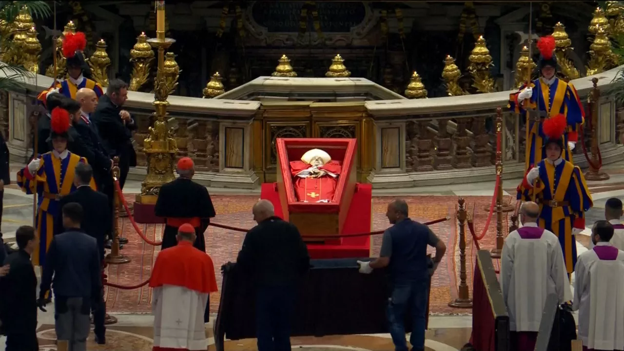 20250425191723_capilla-ardiente-papa_