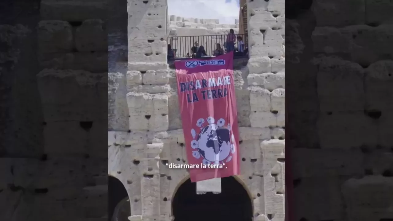 20250426211738_extinctionrebellioncoliseoa_