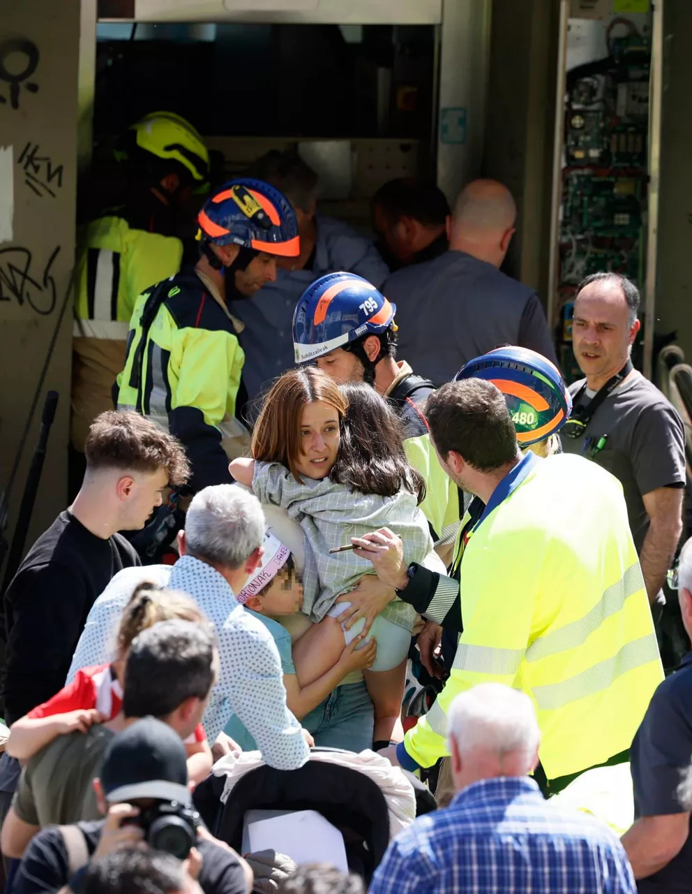 rescate-eibar-ascensor-efe