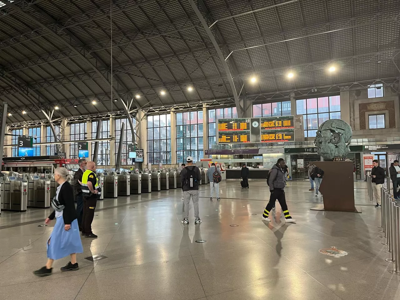 itzalaldia bilbo geltokia abando-estacion-bilbao-apagon-eitb