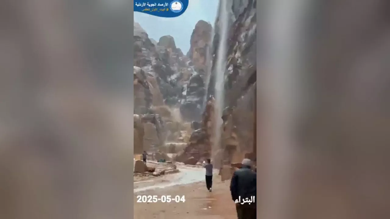 20250505100856_petra-jordania_