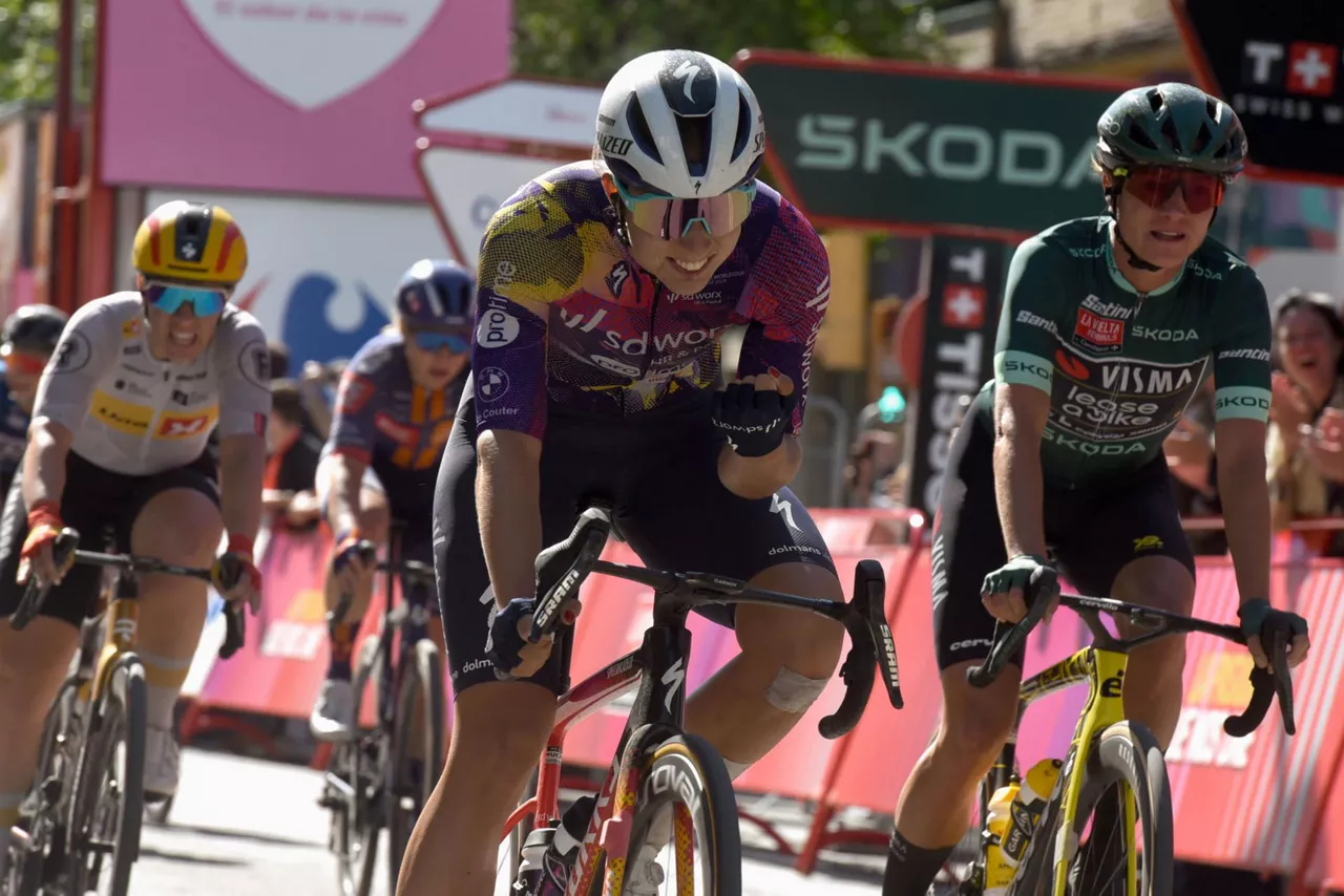 FEMKE_GERRITSE_SD_WORX_ESPAINIAKO_VUELTA_2025_EFE_3_ETAPA_IRABAZLEA_HUESCA