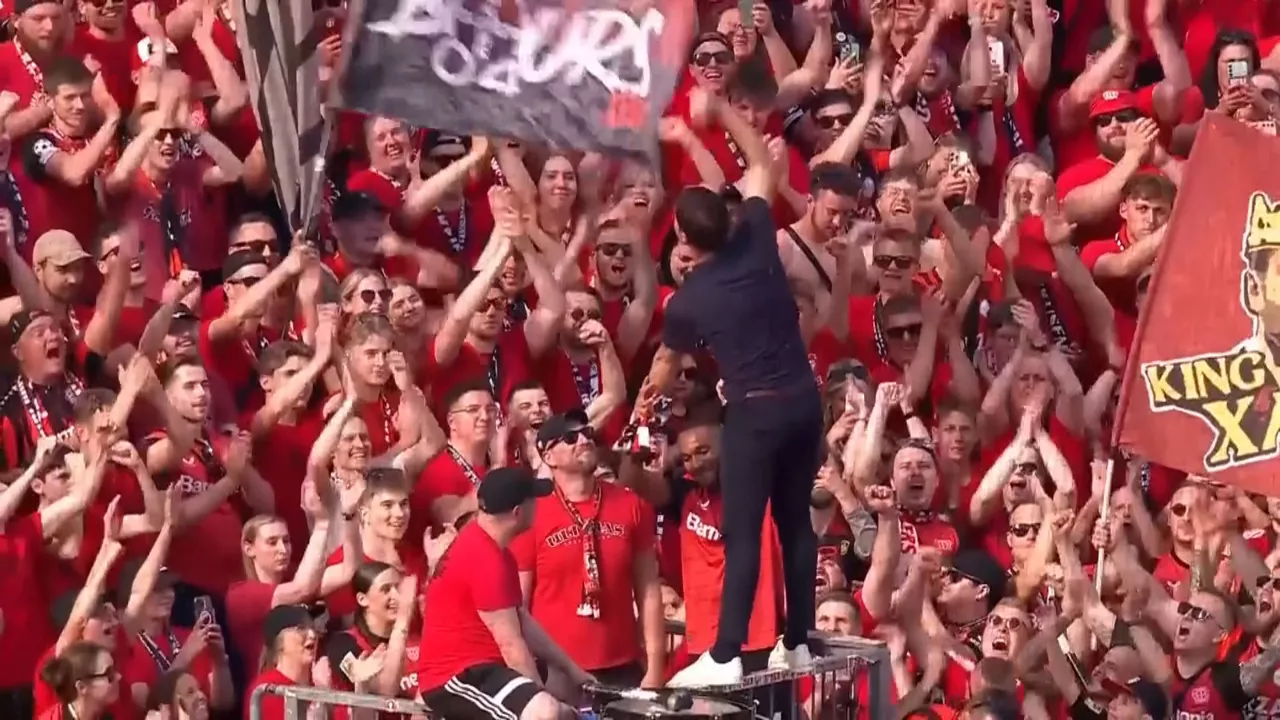 20250512124242_xabialonsobayerleverkusenfotoapvideohub_